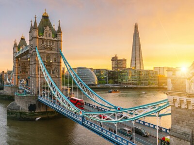 London,Tower,Bridge,,The,Uk.,Sunset,With,Beautiful,Clouds