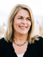 Portrait of Tammy Hill