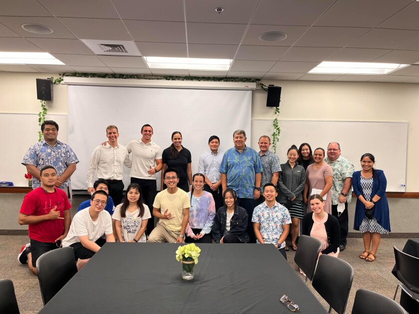 Tialei in the classroom with BYUH students