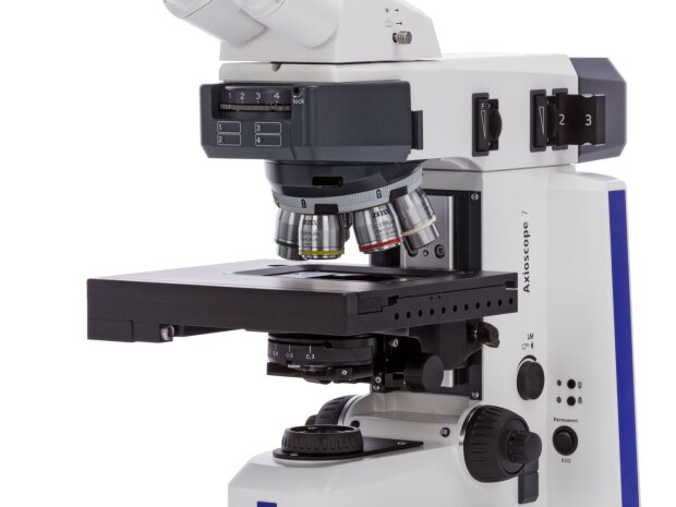 Microscope