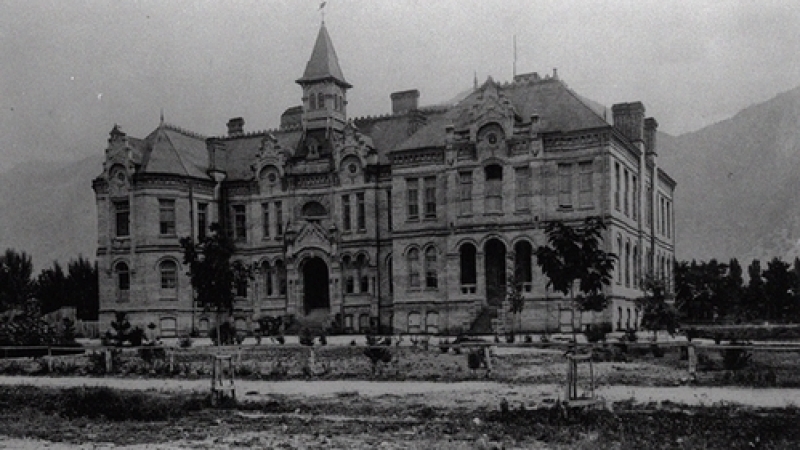 Old photo of Brigham Young Academy