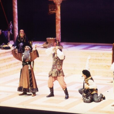 comedy-of-errors-1995-1-1-nt03xabdzqoebohjtlgwa5cnn1o5v35z9x6o6jc1gw.jpeg