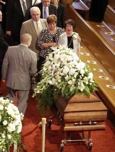 Mourners pay respects for L. Tom Perry, a member of The Church of Jesus Christ of Latter-day Saints