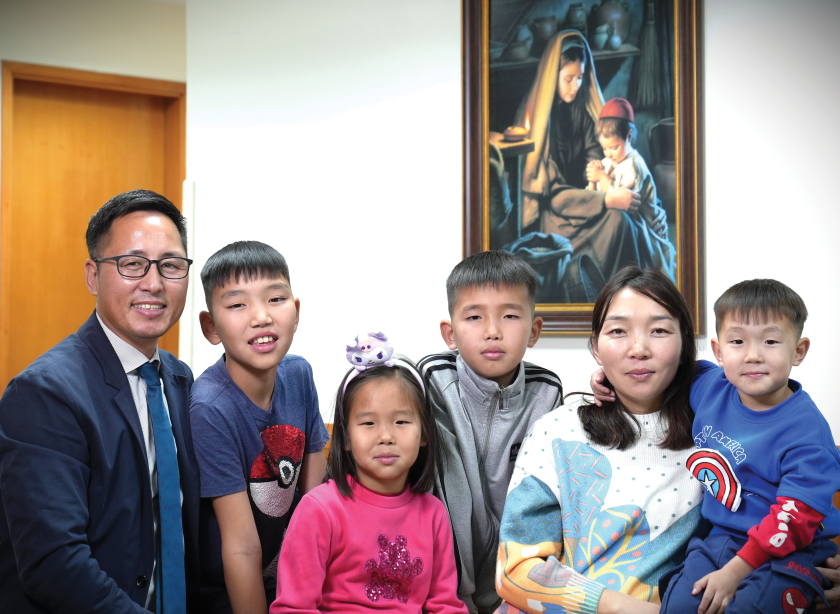 An image of Nasanbold Sukhbaatar and his family