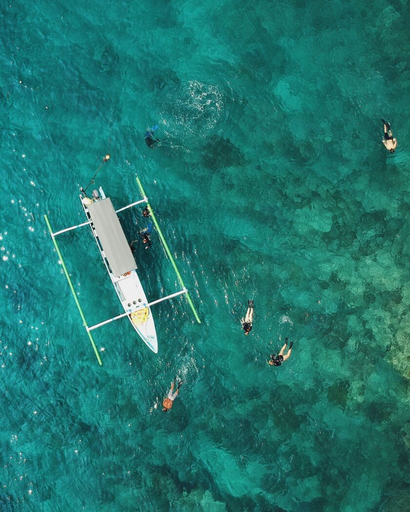 kayak-people swimming
