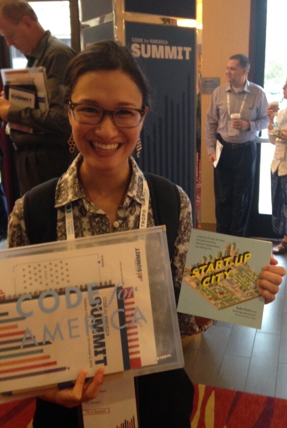 Receiving my Summit packet on the first day!